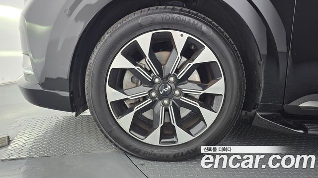 Kia Carnival (IV) Gasoline 4-Seater Hi-Limousine Signature 2023 — фото 5