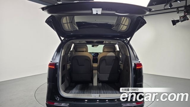 Kia Carnival (IV) Gasoline 4-Seater Hi-Limousine Signature 2023 — фото 20