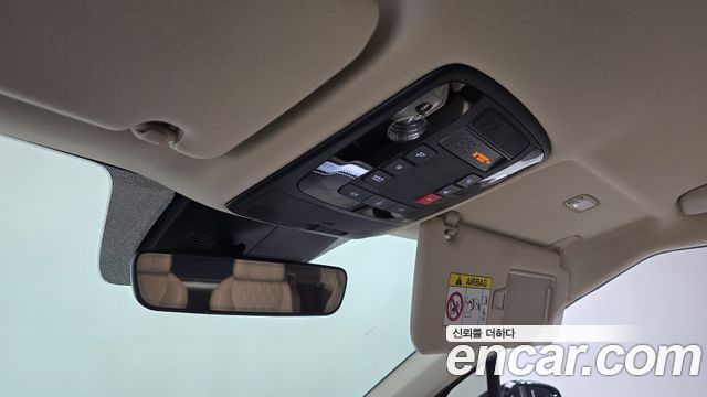 Kia Carnival (IV) Gasoline 4-Seater Hi-Limousine Signature 2023 — фото 27