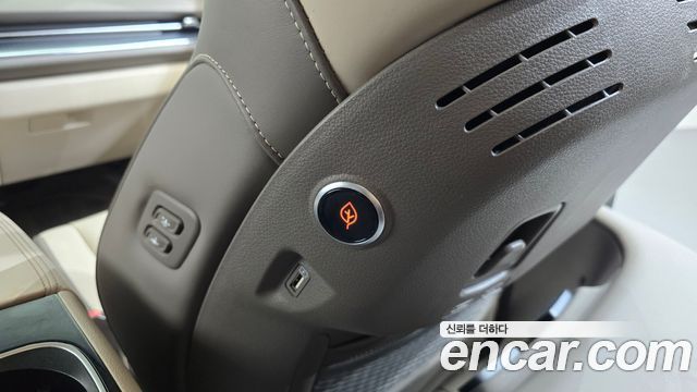 Kia Carnival (IV) Gasoline 4-Seater Hi-Limousine Signature 2023 — фото 38