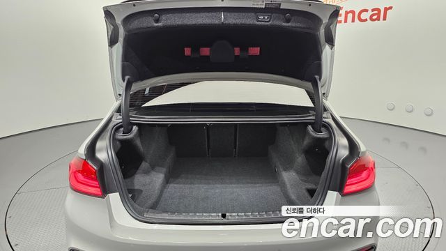 BMW 5 Series (G30) 530i M Sport Package Plus 2019 — фото 17