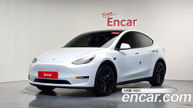Tesla Model Y Long Range AWD 2022 — фото 11