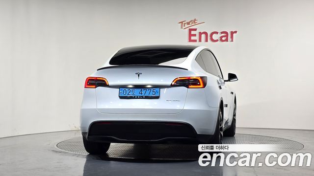 Tesla Model Y Long Range AWD 2022 — фото 4