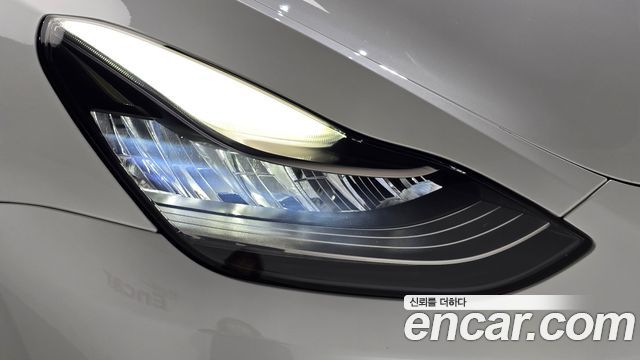 Tesla Model Y Long Range AWD 2022 — фото 28