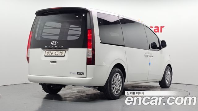 Hyundai Staria Cargo 3-Seater Modern 2022 — фото 2