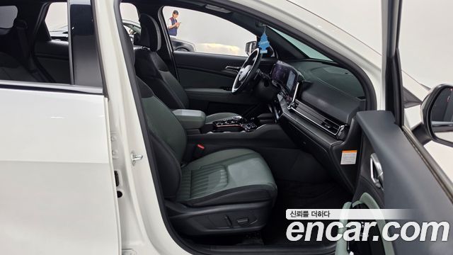 Kia Sportage Hybrid (V) 30Th Edition 2WD 2024 — фото 31