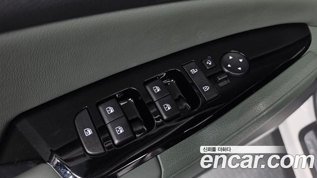 Kia Sportage Hybrid (V) 30Th Edition 2WD 2024 — фото 32