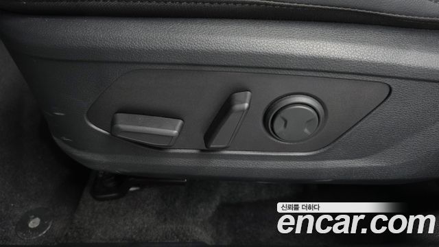 Kia Sportage Hybrid (V) 30Th Edition 2WD 2024 — фото 36