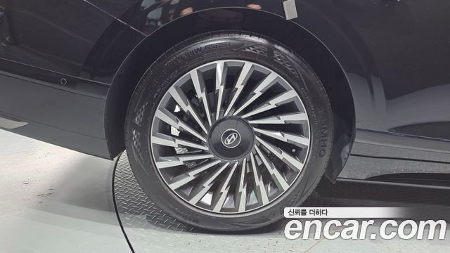 Hyundai Grandeur (GN7) 3.5 Gasoline 2WD Calligraphy 2023 — фото 5
