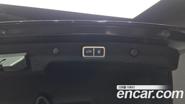 Hyundai Grandeur (GN7) 3.5 Gasoline 2WD Calligraphy 2023 — фото 17