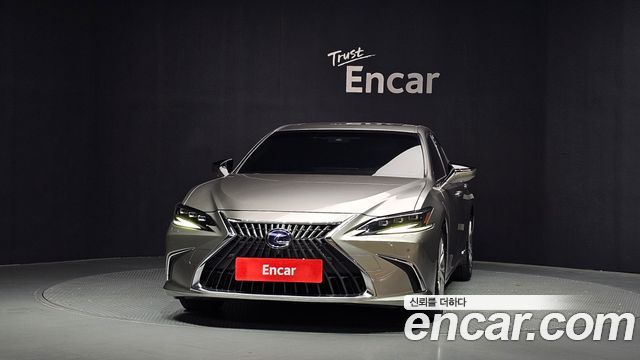 Lexus ES300h (VII) Executive 2022 — фото 3