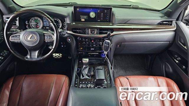 Lexus LX 570 J200 2019 — фото 7