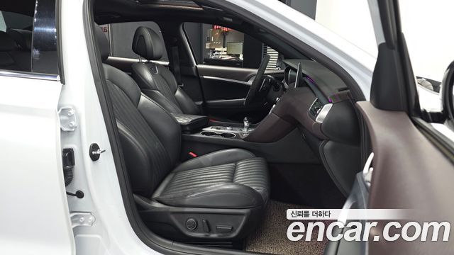Genesis G70 2.0T Elite 2019 — фото 11