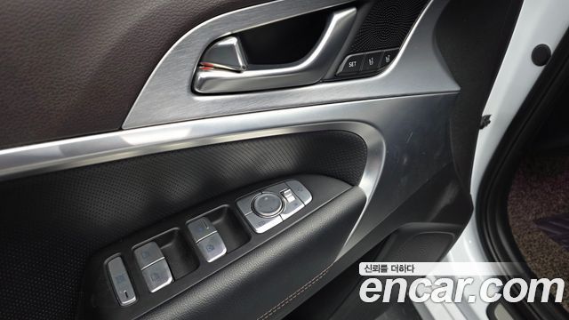 Genesis G70 2.0T Elite 2019 — фото 30