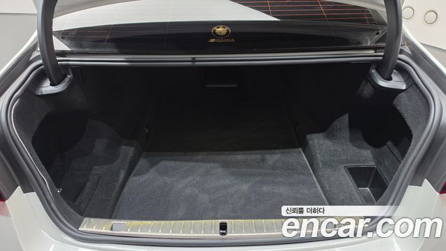 BMW 7 Series (G11) 740i M Sport 2022 — фото 19