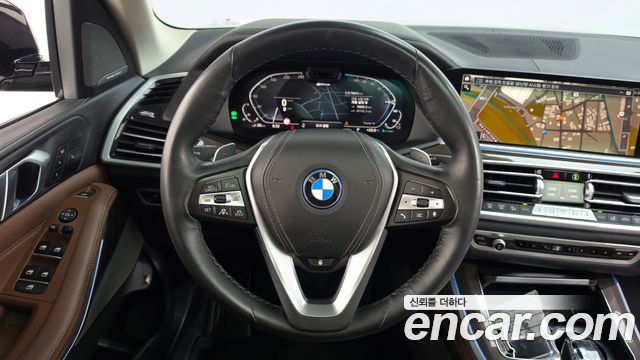BMW X5 (G05) xDrive 45e xLine 2023 — фото 13