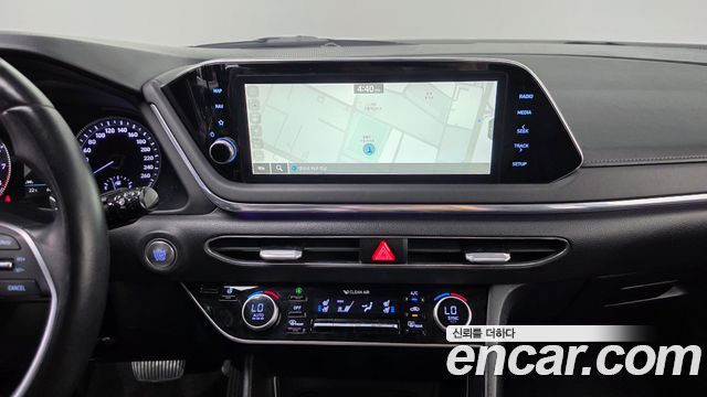 Hyundai Sonata (DN8) 2.0 Premium Plus 2022 — фото 13