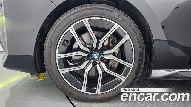 BMW 7 Series (G70) 740i sDrive M Sport 2023 — фото 5