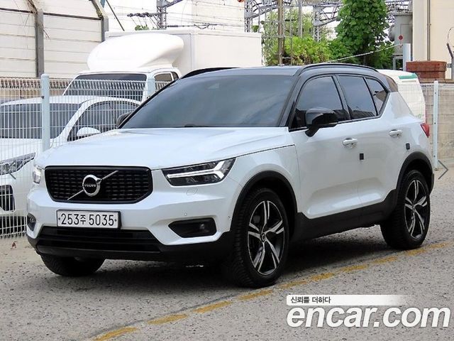 Volvo XC40 T4 R-Design 2019 — фото 2