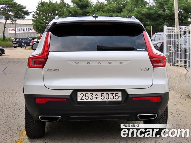 Volvo XC40 T4 R-Design 2019 — фото 4
