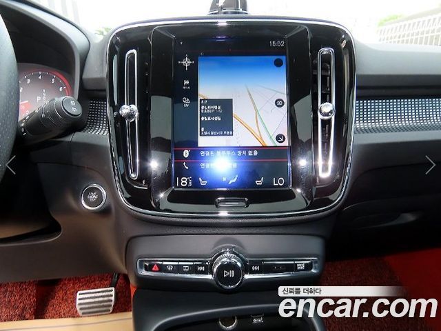 Volvo XC40 T4 R-Design 2019 — фото 17