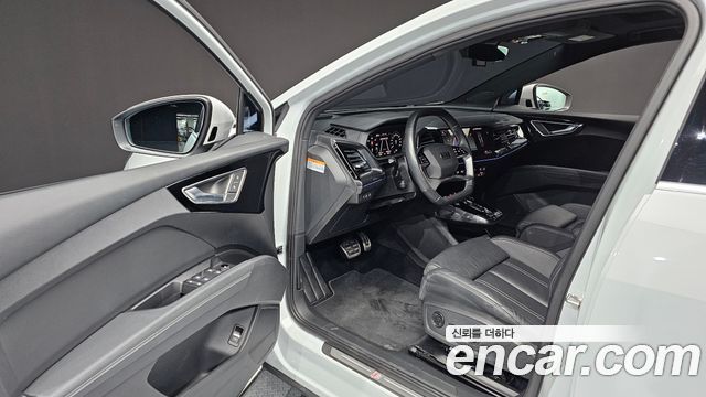 Audi Q4 e-tron (F4) 40 Premium Sportback 2022 — фото 10