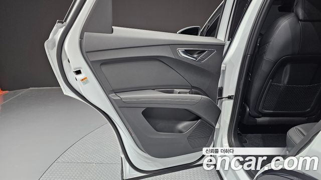 Audi Q4 e-tron (F4) 40 Premium Sportback 2022 — фото 25
