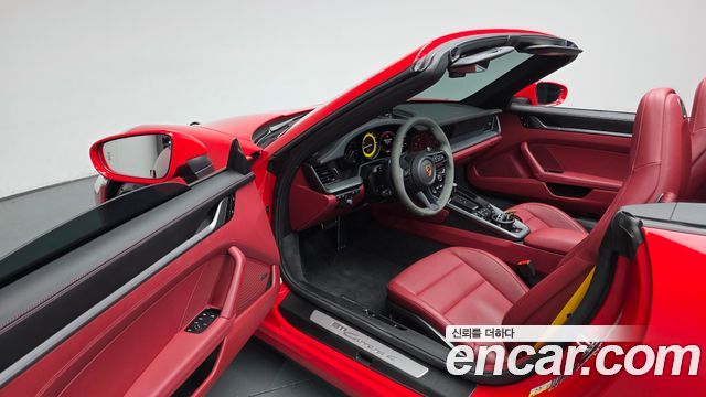 Porsche 911 (992) Carrera 4 Cabriolet 2024 — фото 10