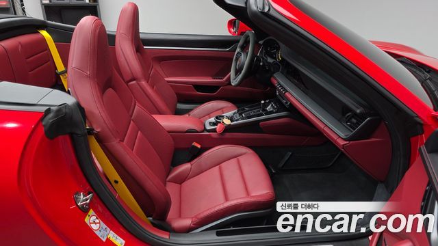 Porsche 911 (992) Carrera 4 Cabriolet 2024 — фото 11