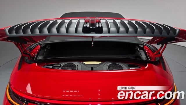 Porsche 911 (992) Carrera 4 Cabriolet 2024 — фото 20
