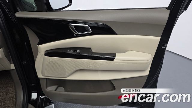 Kia Carnival (IV) Gasoline 4-Seater Hi-Limousine (Special) 2023 — фото 24
