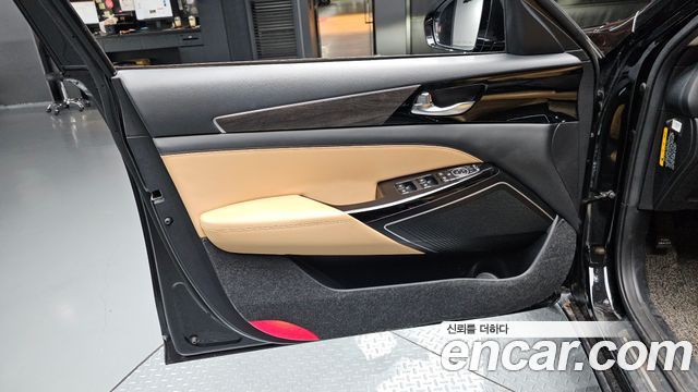 Kia K7 Premier 2.5 GDI Prestige 2020 — фото 24