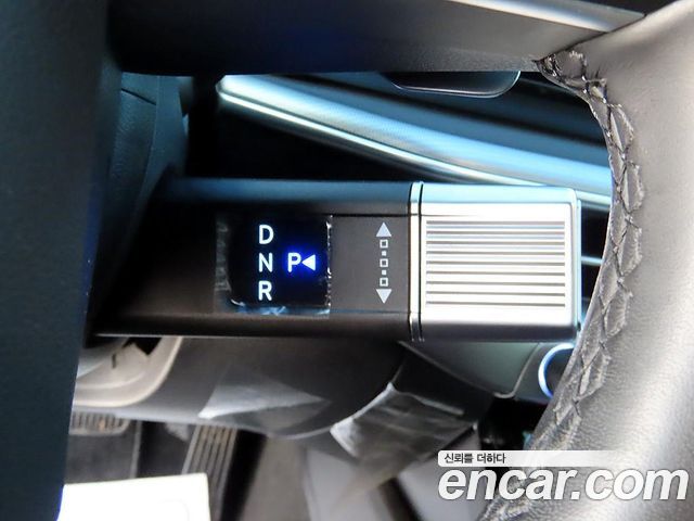 Hyundai Grandeur (GN7) 2,5 Gasoline 2WD Exclusive 2023 — фото 15