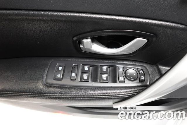 Renault Korea SM5 Platinum LPLi SE Plus 2014 — фото 24