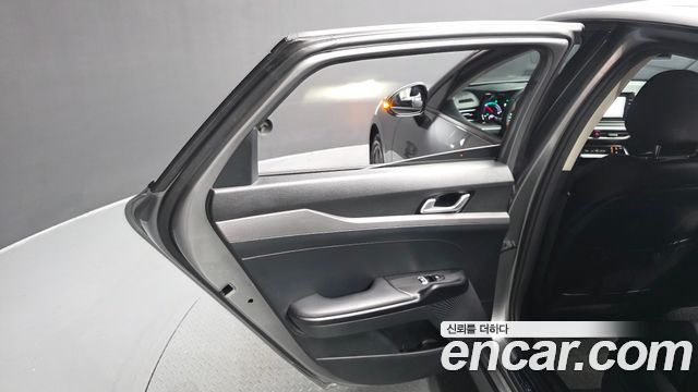 Kia K5 Hybrid (III) Prestige 2023 — фото 25