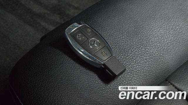 Mercedes-Benz E-Class (W212) E250 BlueTec 4MATIC AV 2016 — фото 20