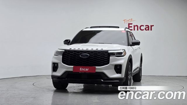 Ford Explorer (VI) 2.3 ST-Line 4WD 2025 — фото 3