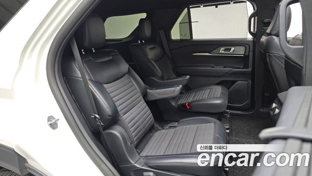Ford Explorer (VI) 2.3 ST-Line 4WD 2025 — фото 11