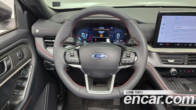 Ford Explorer (VI) 2.3 ST-Line 4WD 2025 — фото 13