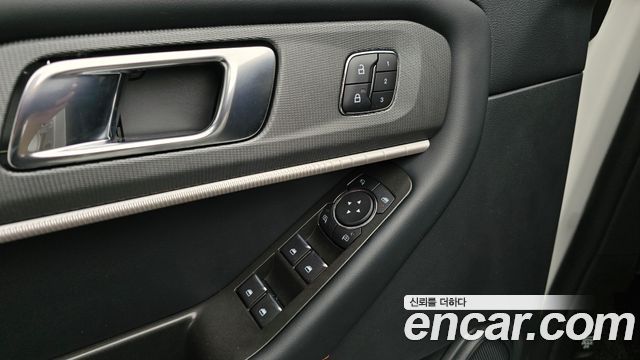 Ford Explorer (VI) 2.3 ST-Line 4WD 2025 — фото 17