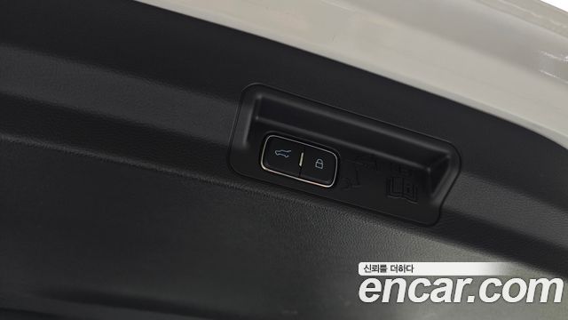 Ford Explorer (VI) 2.3 ST-Line 4WD 2025 — фото 20