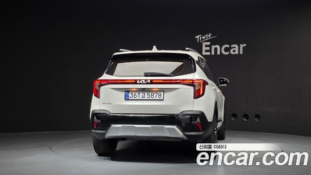 Kia Seltos Gasoline 2.0 2WD Signature 2023 — фото 4