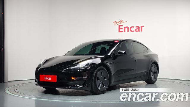 Tesla Model 3 RWD