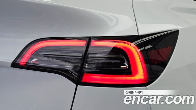 Tesla Model Y RWD 2023 — фото 23