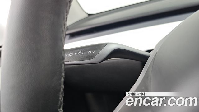 Tesla Model Y RWD 2023 — фото 27