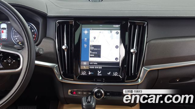 Volvo V90 Cross Country T5 Pro AWD 2018 — фото 18