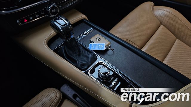 Volvo V90 Cross Country T5 Pro AWD 2020 — фото 9