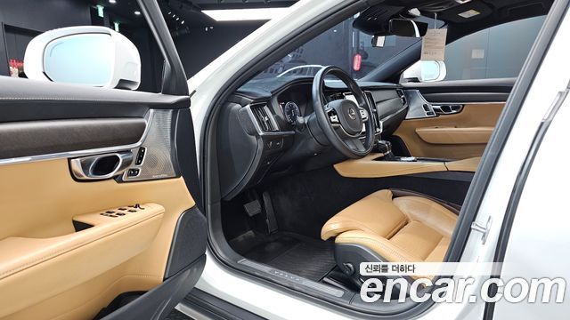 Volvo V90 Cross Country T5 Pro AWD 2020 — фото 10
