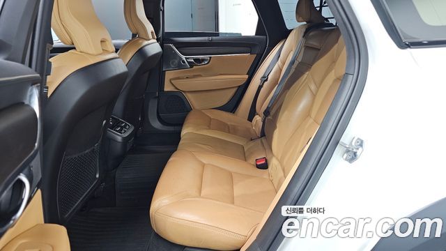 Volvo V90 Cross Country T5 Pro AWD 2020 — фото 16