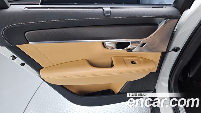 Volvo V90 Cross Country T5 Pro AWD 2020 — фото 31